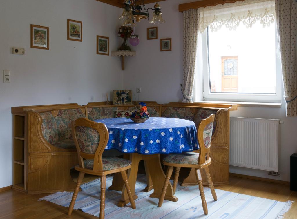 Ganhoer- Fam. Kaar Wintersdorf Room photo